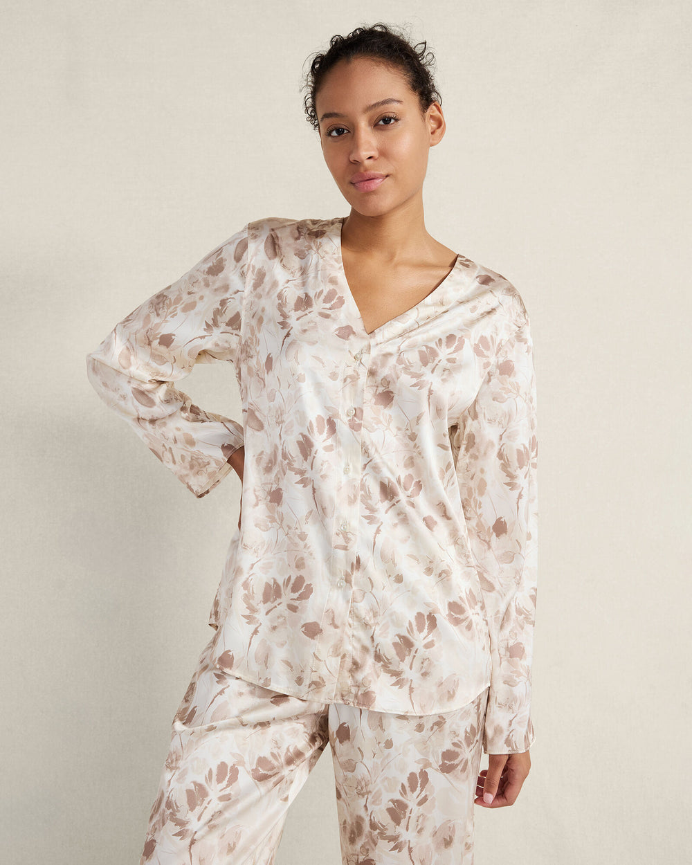 HAZE MULTI WASHABLE SILK V-NECK TRANQUIL FLORAL SLEEP TOP | Talbots discount