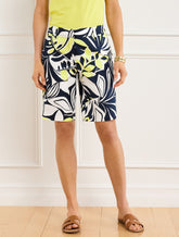 PERFECT SHORTS - EXPRESSIVE PALMS - 9” | Talbots US