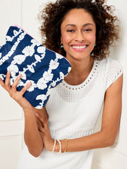 WHITE/NAVY ALOHA COLLECTION MID SHELL LEI REVERSIBLE POUCH | Talbots near me