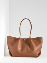 JASPER KATHARINE PEBBLE LEATHER TOTE | Talbots on sale