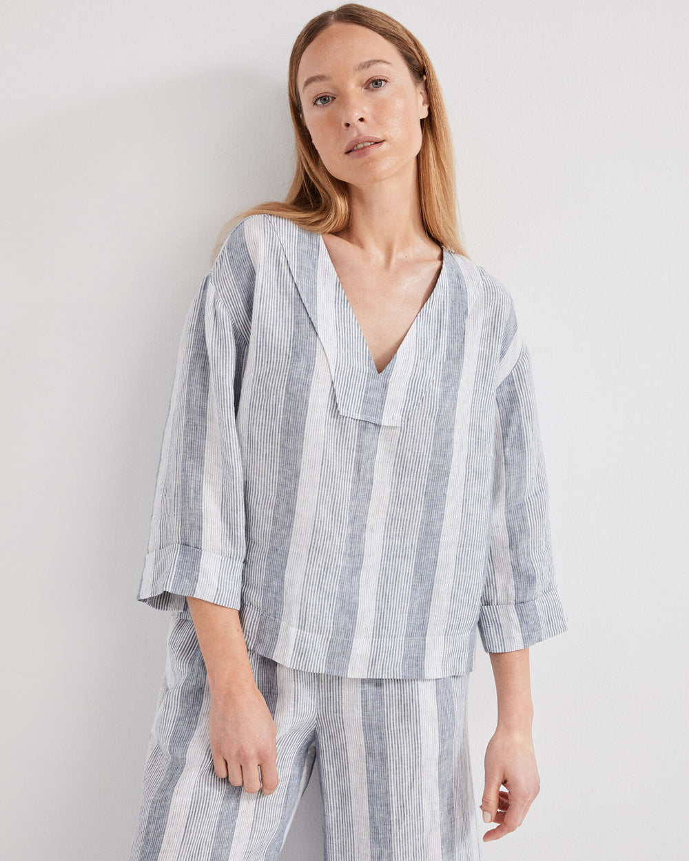 OMBRE STRIPE LINEN OMBRÉ STRIPE V-NECK TOP | Talbots US