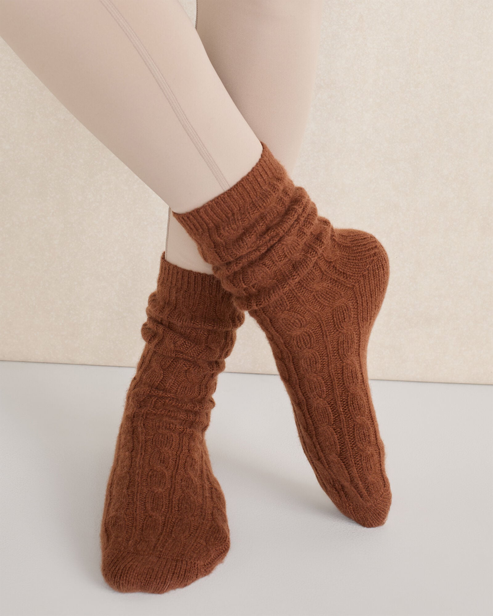 ALOE DONEGAL|BISCOTTI|BURGUNDY BERRY|CHALET HEATHER|DRIED MOSS HTHR|FEATHER|FRENCH ROSE FLEUR|LAVENDER|MESA HTHR|PLUM|STREAM|TWILIGHT CASHMERE BLEND CABLE KNIT SOCKS | Talbots sale