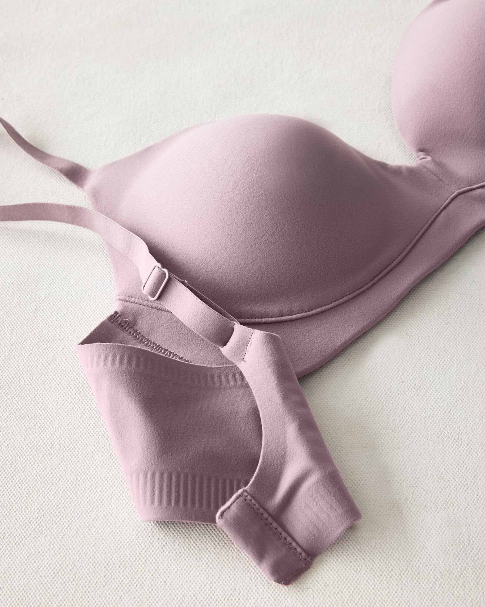 ALLOY|BLACK|DEEP TAUPE|ELDERBERRY|EVENTIDE|KALAMATA|NOUGAT|PORT ROYALE|SAND DOLLAR|SEPIA ROSE|SMOKEY TAUPE|TRUE BLACK|TRUE NOUGAT|BERING SEA EMBRACE LIGHTLY-LINED NO-WIRE T-SHIRT BRA | Talbots US