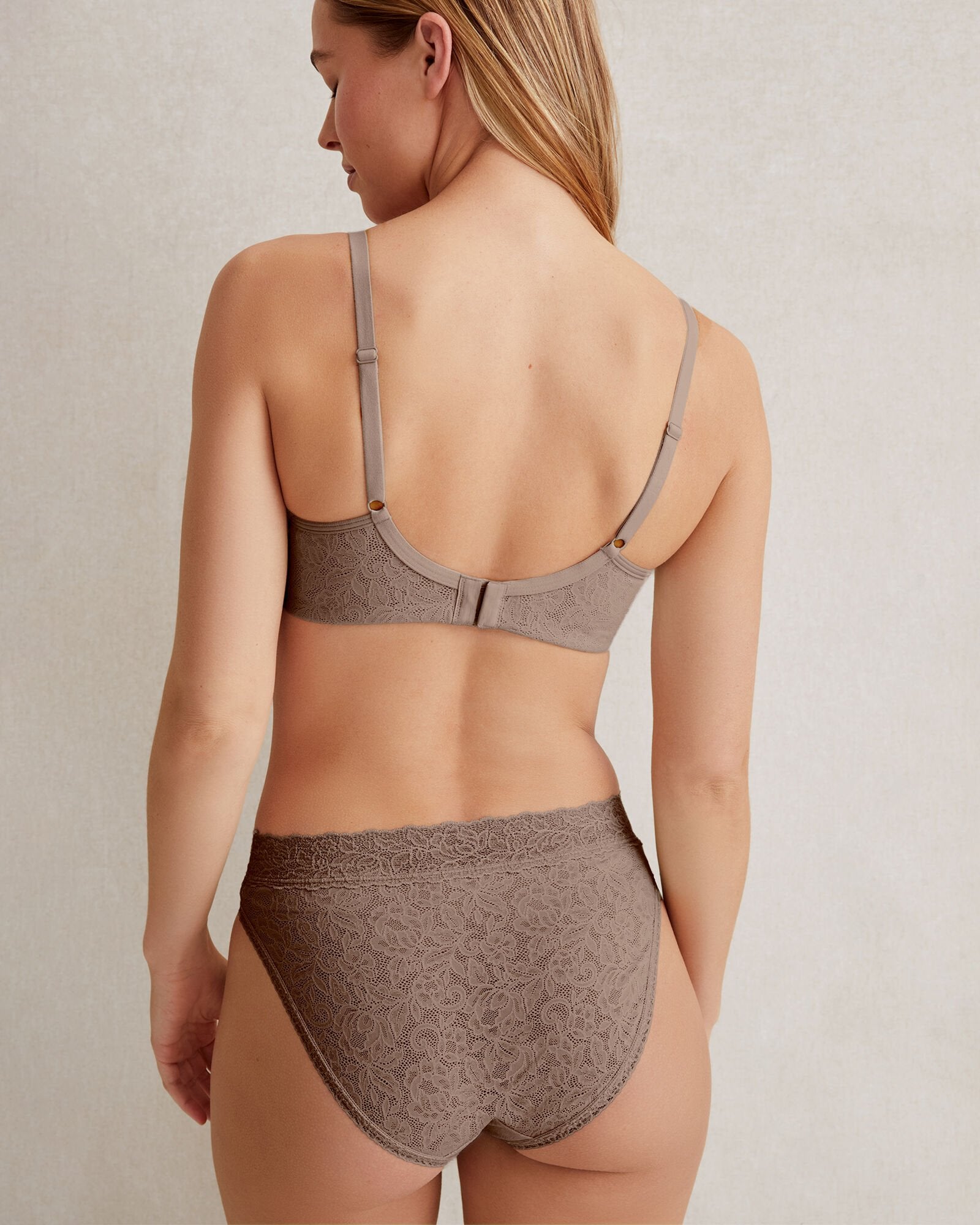 BLACK|DEEP TAUPE|MOOD INDIGO|SAND DOLLAR|TRUE BLACK|TRUE SAND DOLLAR|TRUE WHITE|WHITE|MERCURY DULCI UNLINED BRALETTE | Talbots online