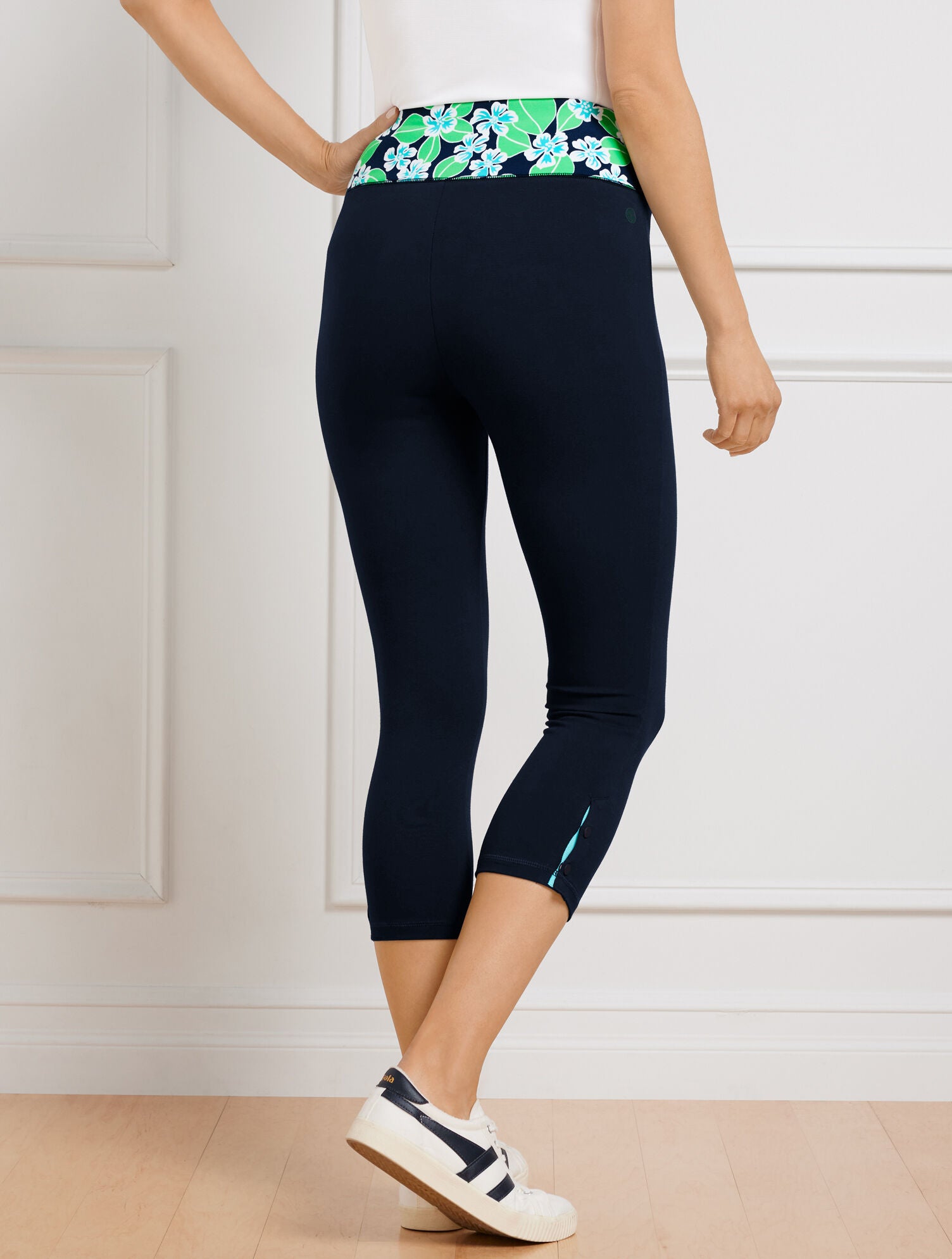 INDIGO BLUE EVERYDAY STRETCH PEDAL PUSHERS - FLORAL FIELDS | Talbots outlet
