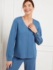 BLACK|NAVY DUSK EFFORTLESS ULTRAKNIT V-NECK SWING TOP | Talbots near me