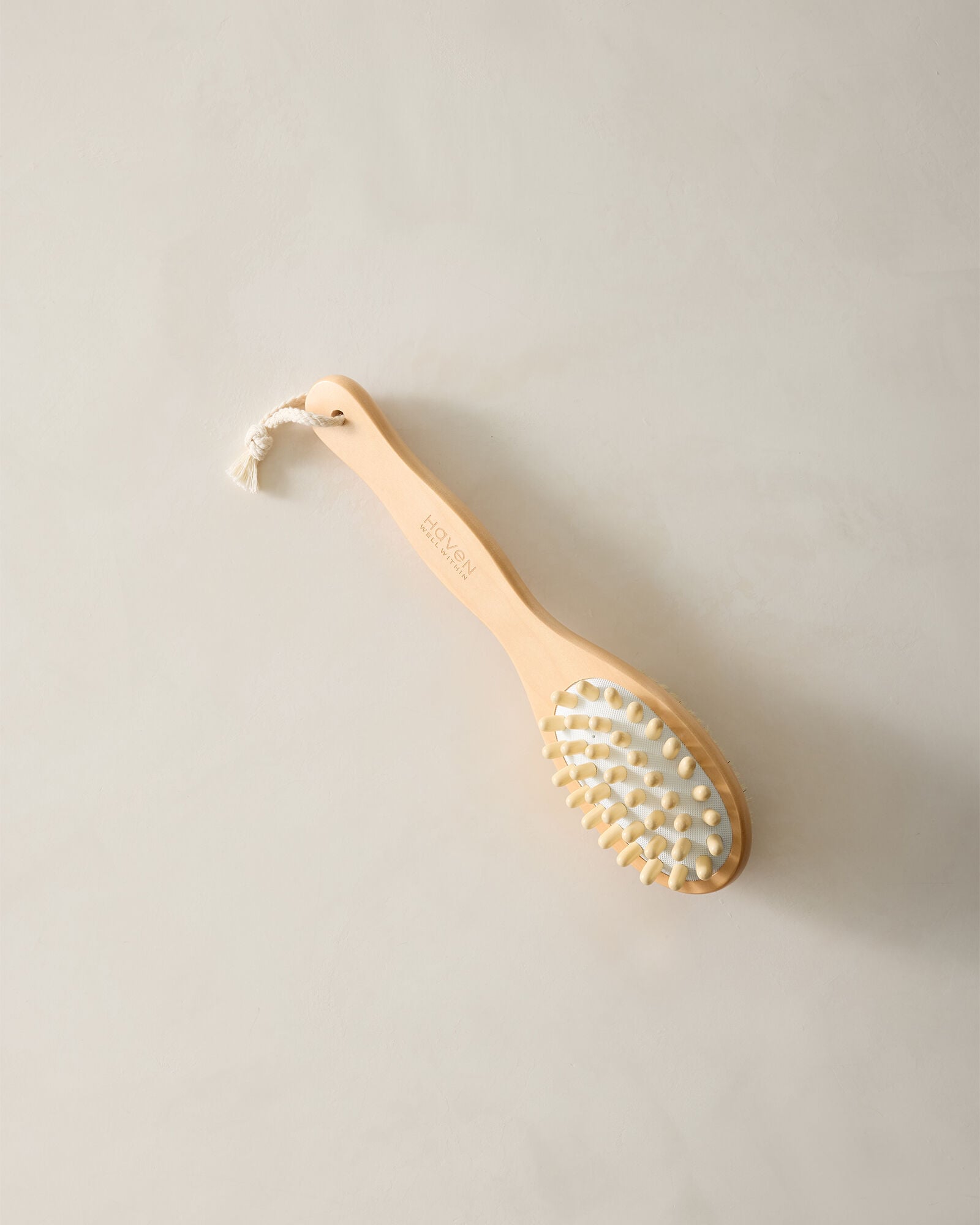 MASSAGER BRUSH LOTUS WOOD MASSAGER BRUSH | Talbots outlet