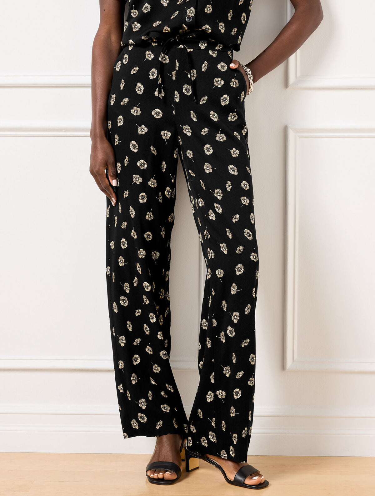 BLACK/IVORY WIDE LEG PULL-ON PANTS - DECO FLOWERS | Talbots online