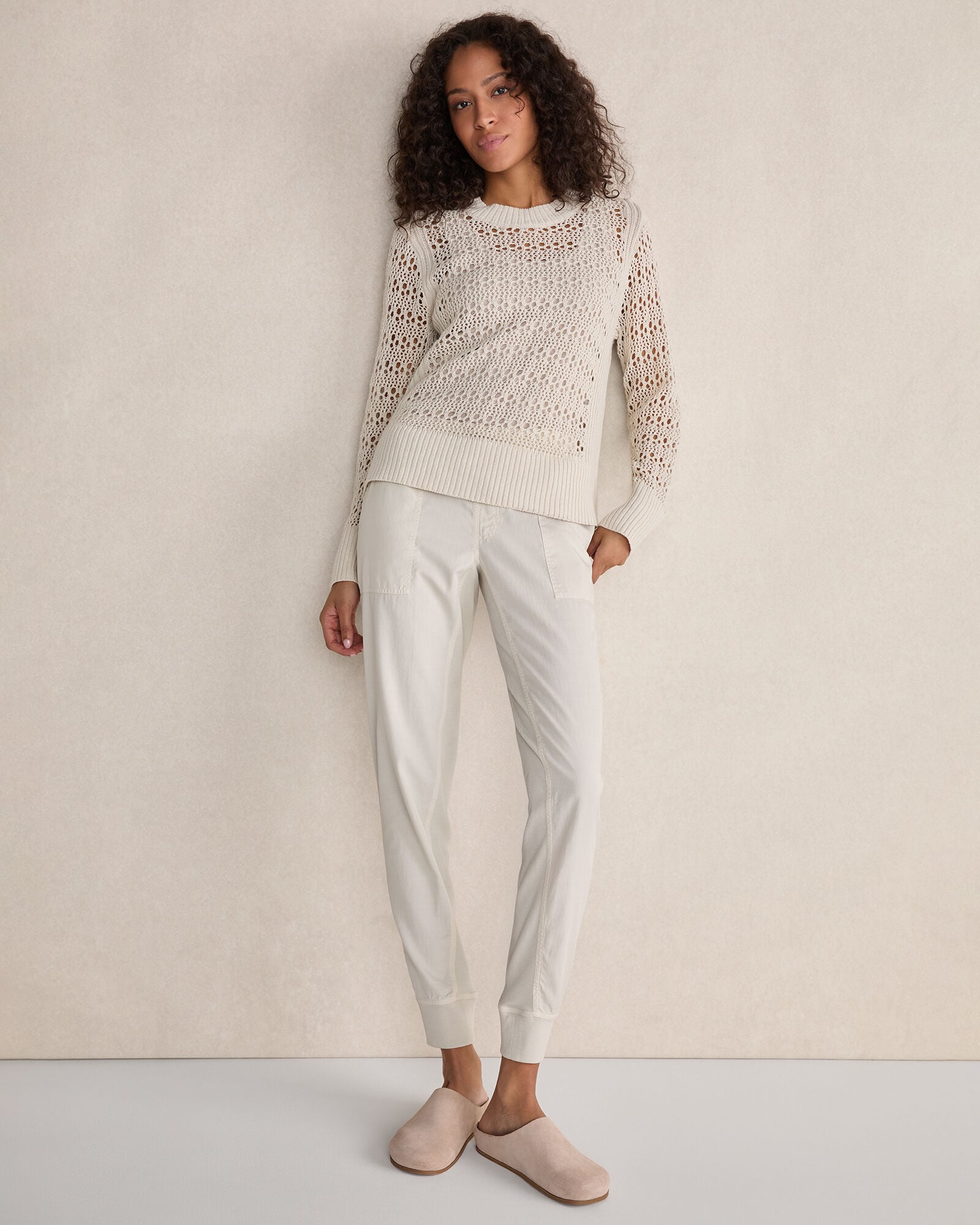 GARMENT DYE CARIBOU|GARMENT DYE FULL MOON|GARMENT DYE PIGNOLI|MINERAL|BIRCH THE EFFORTLESS TWILL JOGGER | Talbots online