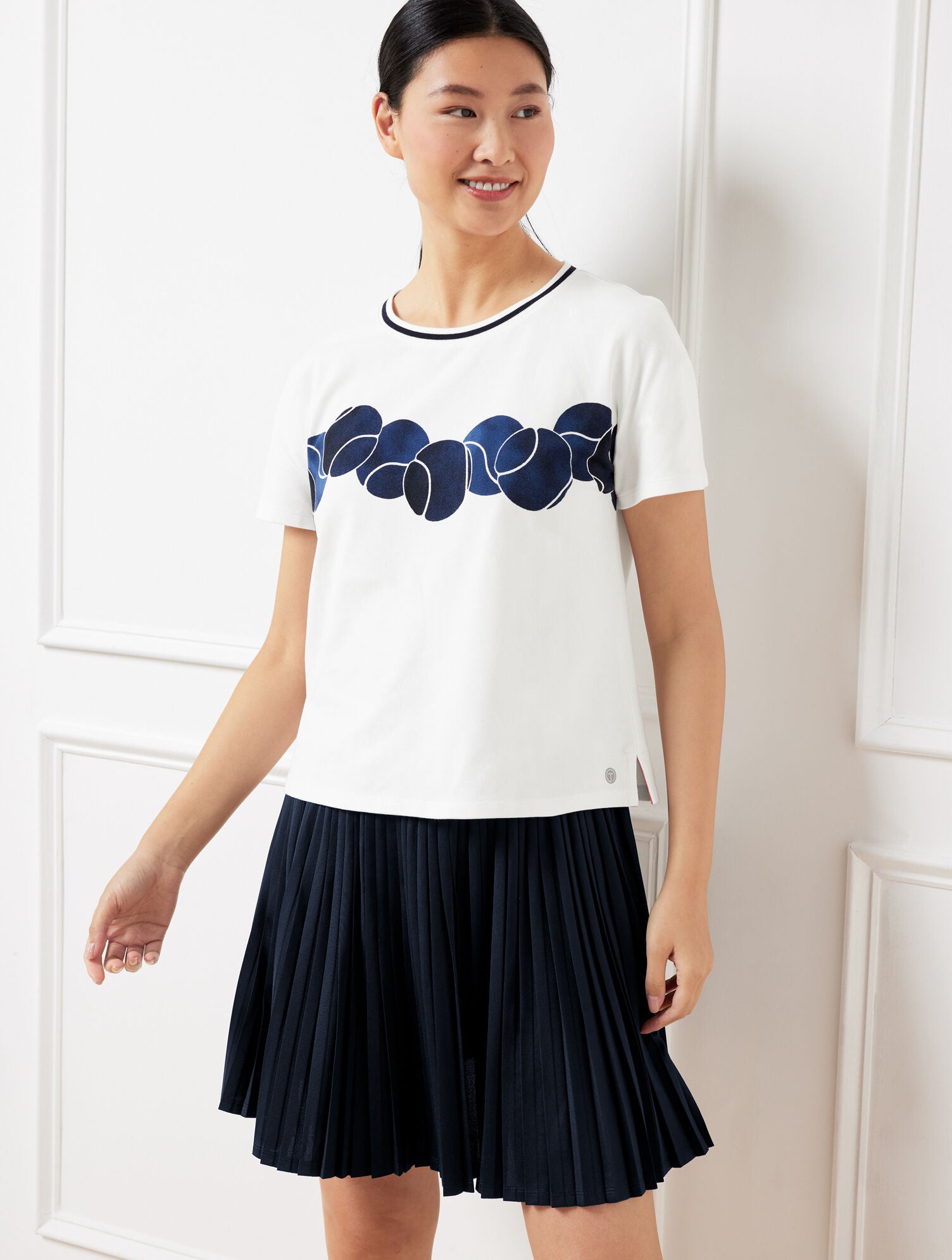 WHITE/INDIA INK PIQUÉ OVERSIZED CREWNECK TEE - TENNIS BALL | Talbots near me