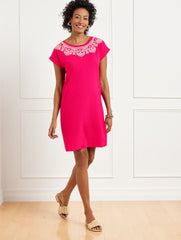 BRIGHT ROSE EMBROIDERED SHIFT DRESS | Talbots discount