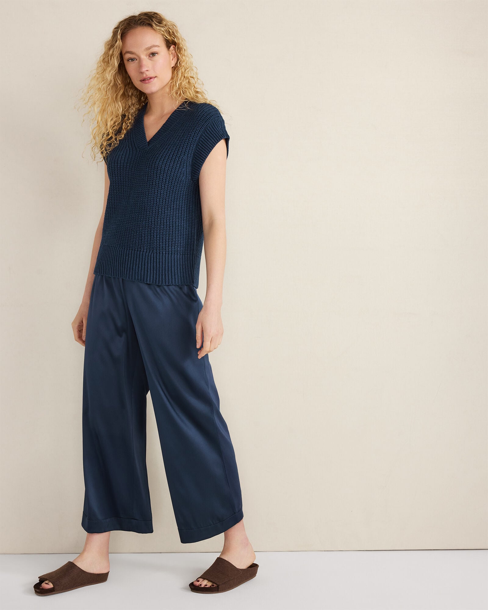 IVORY|STEEL BLUE|TULE FOG ORGANIC COTTON LINEN SHAKER STITCH V-NECK SWEATER | Talbots sale