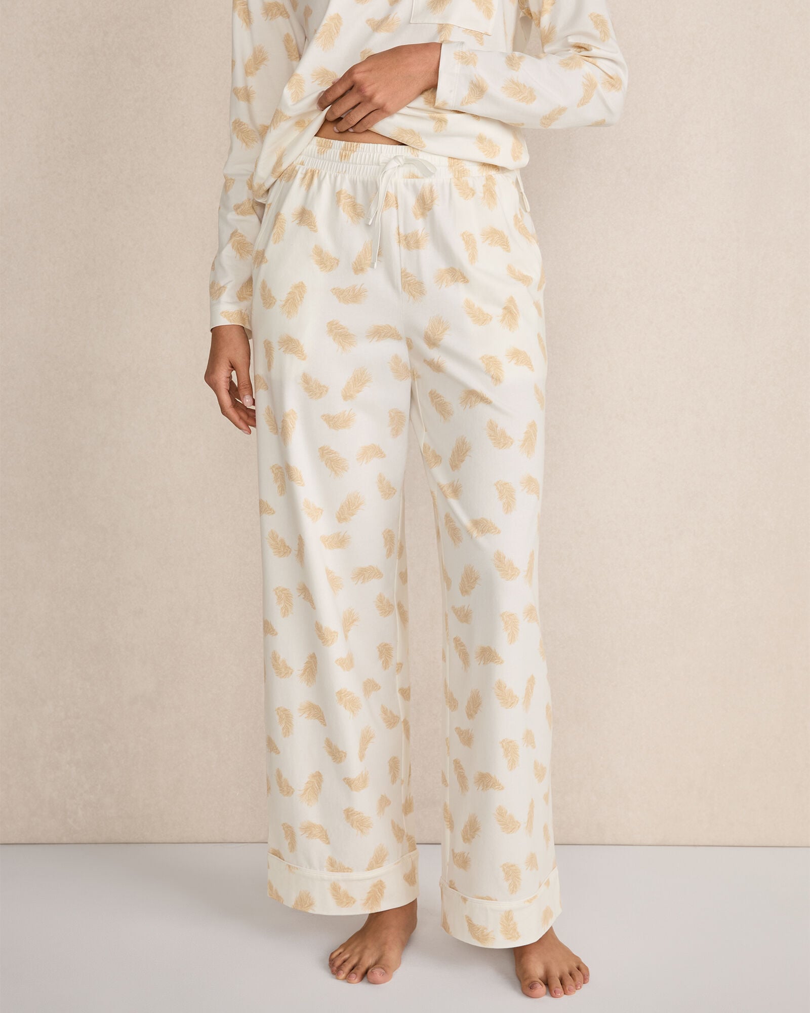 IVORY MULTI FEATHERS ORGANIC COTTON JERSEY FEATHER PRINT PAJAMA PANTS | Talbots US