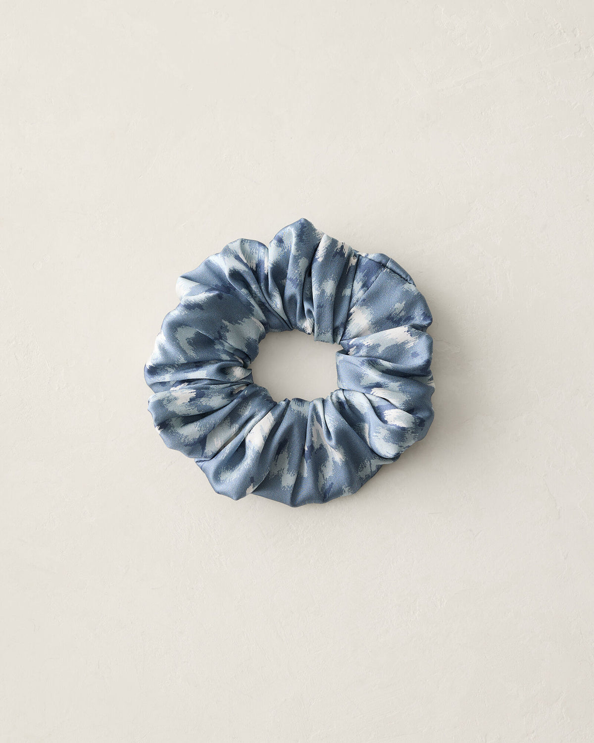 INDIGO FOURRURE PRINT WASHABLE SILK WAVE SCRUNCHIE | Talbots online