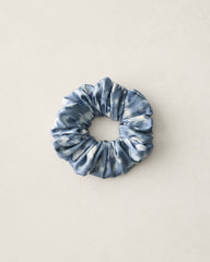 INDIGO FOURRURE PRINT WASHABLE SILK WAVE SCRUNCHIE | Talbots online