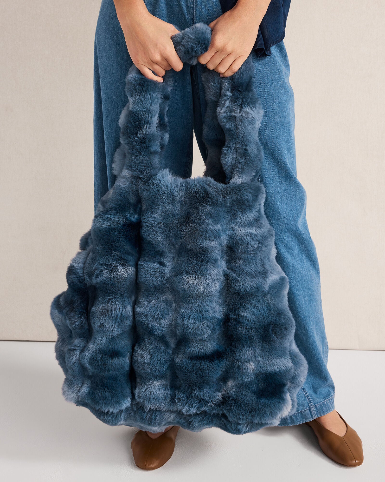 CREAM|FEATHER GREY|SEA BLUE FAUX FUR THROW BLANKET AND TOTE | Talbots sale
