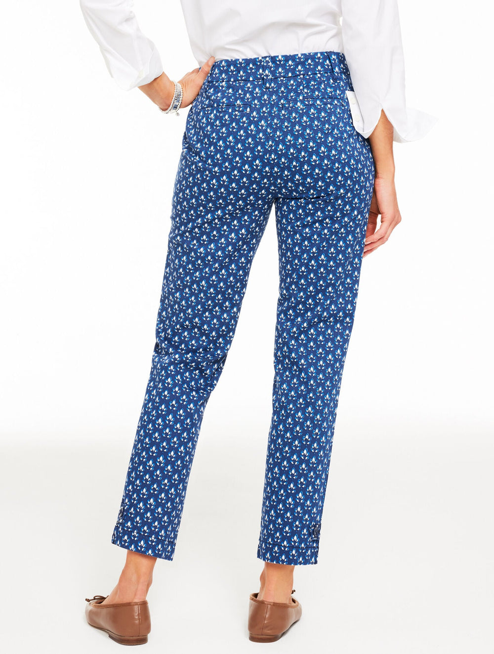 INDIA INK MULTI HERITAGE TWILL PERFECT CROPS - GRAPHIC LEAVES | Talbots sale