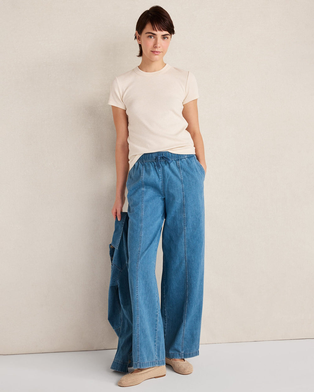 INDIGO WASH ORGANIC COTTON DENIM BARREL LEG PANTS | Talbots online