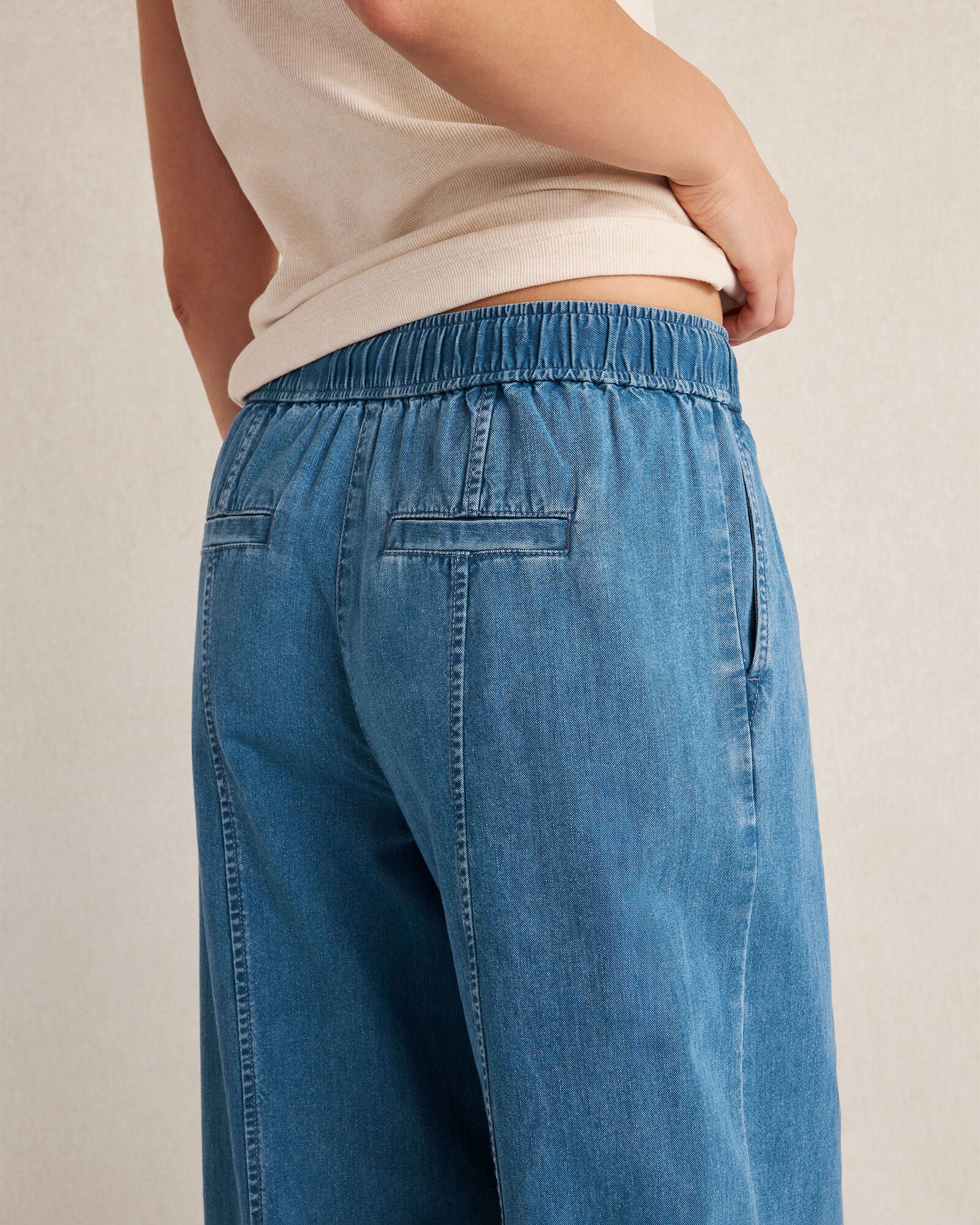 INDIGO WASH ORGANIC COTTON DENIM BARREL LEG PANTS | Talbots US